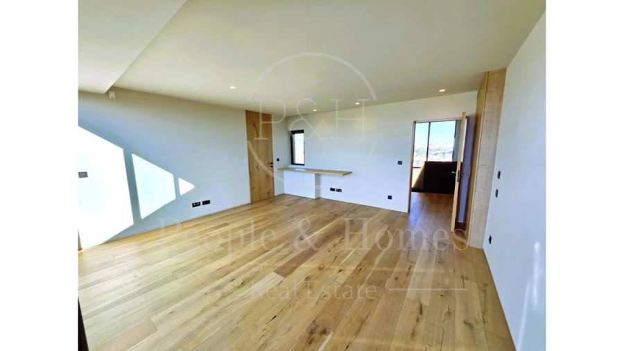 Moradia T5 para Venda em Carcavelos e Parede Foto 21