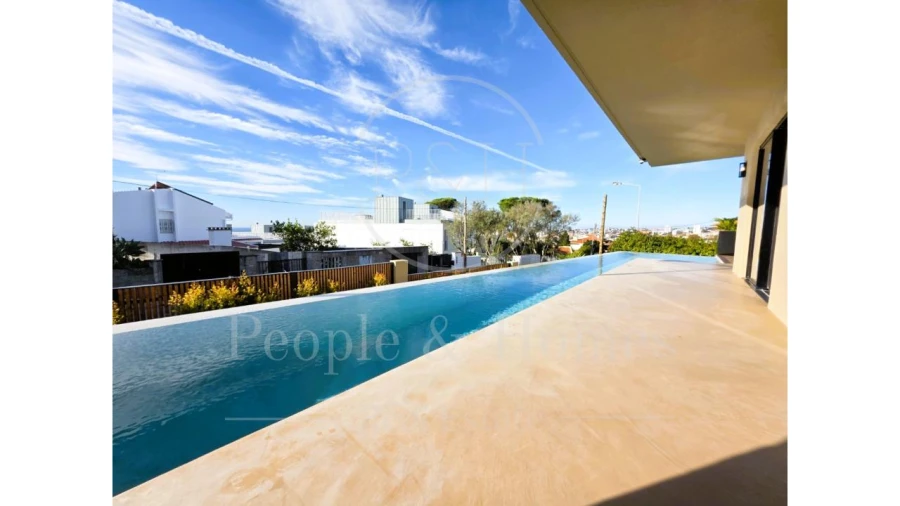 Moradia T5 para Venda em Carcavelos e Parede Foto 14