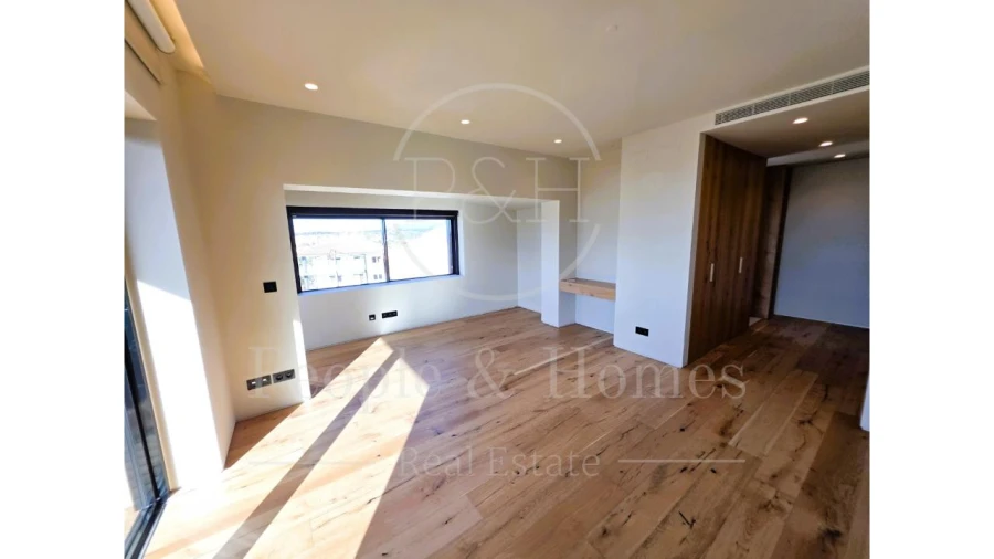 Moradia T5 para Venda em Carcavelos e Parede Foto 40