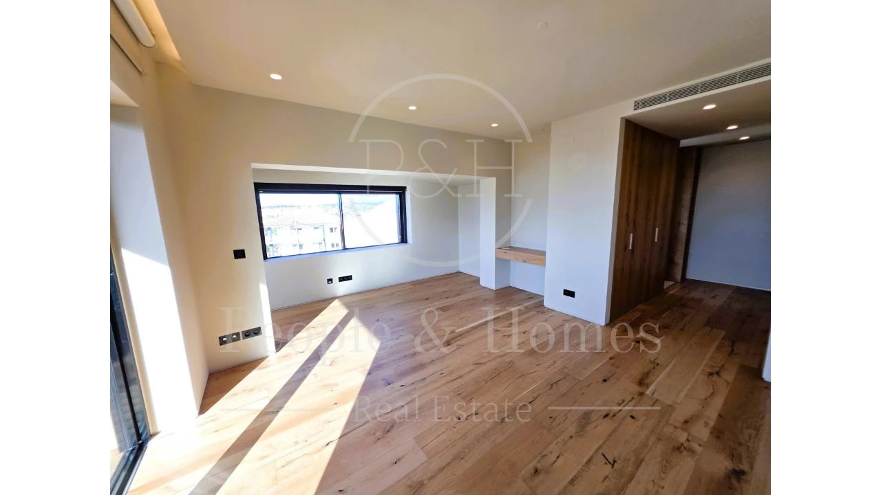 Moradia T5 para Venda em Carcavelos e Parede Foto 40