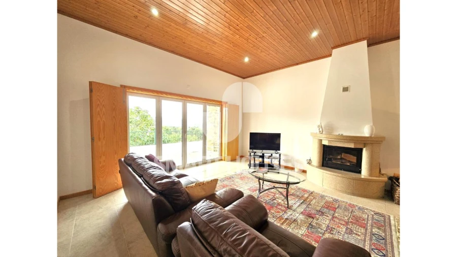 Moradia T3 para Venda em Vila Cova de Alva e Anseriz Foto 5