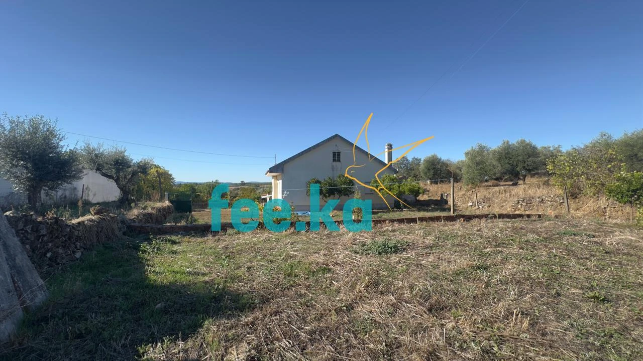 Moradia T2 para Venda em Salgueiro do Campo Foto 8