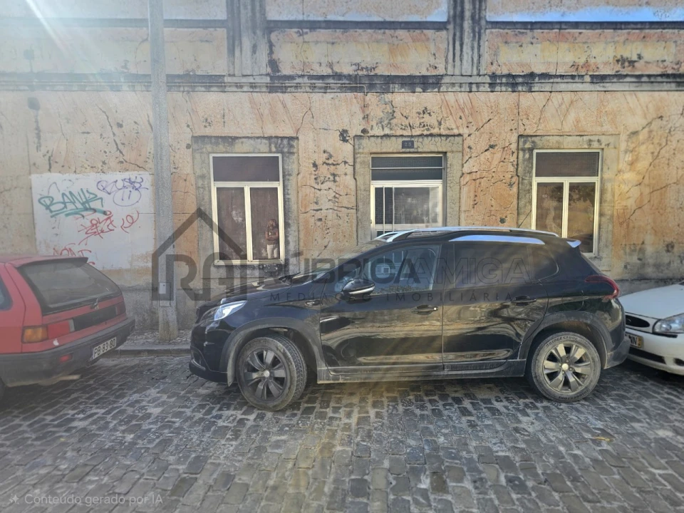 Moradia T2 para Venda em Loule (São Sebastião) Foto 1