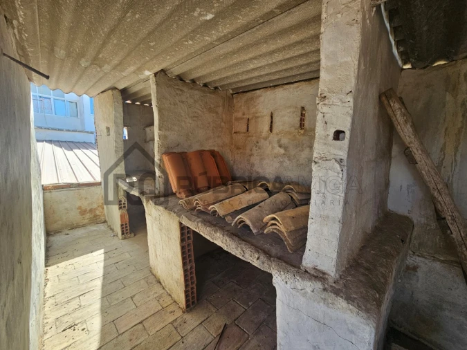 Moradia T2 para Venda em Loule (São Sebastião) Foto 9