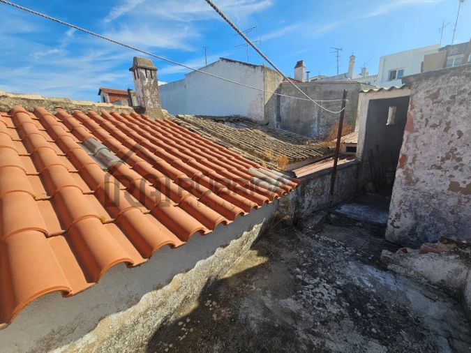 Moradia T2 para Venda em Loule (São Sebastião) Foto 10