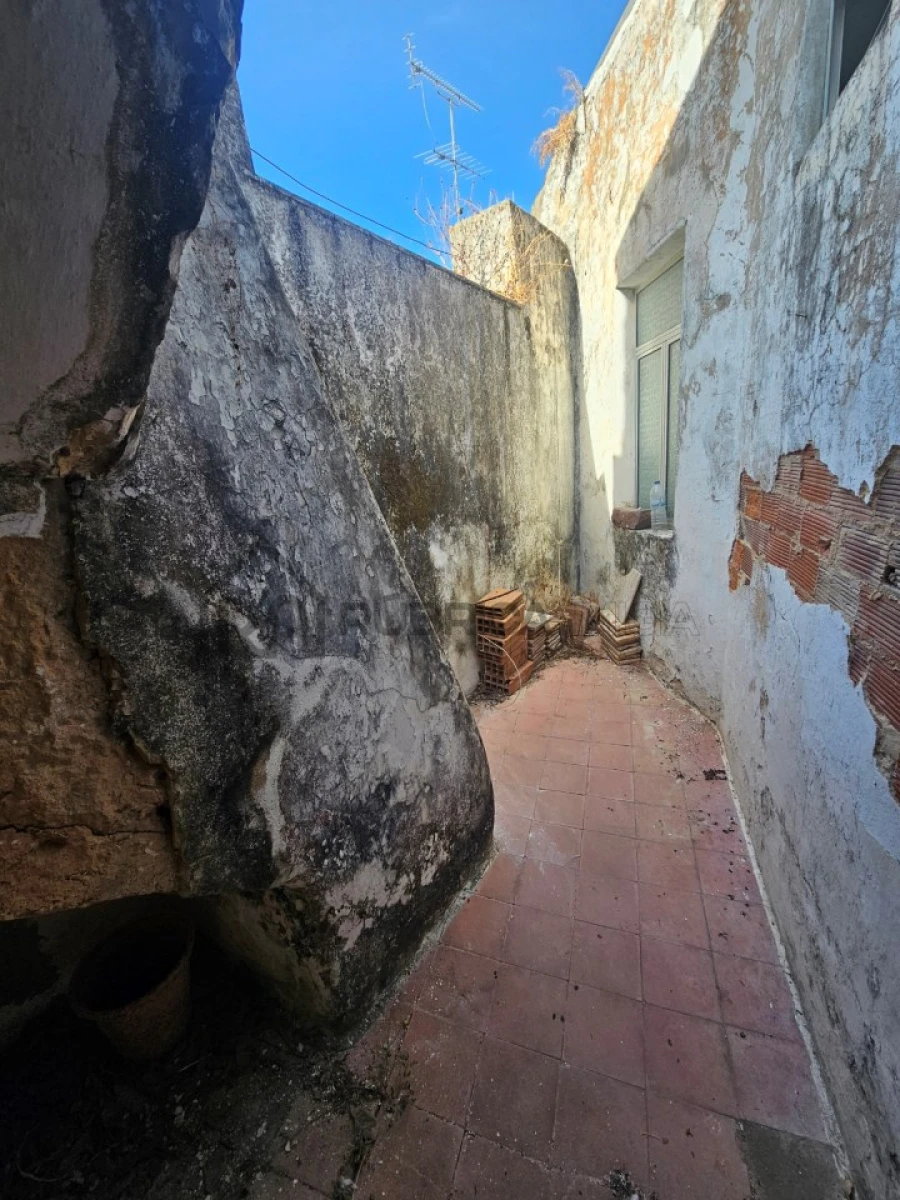 Moradia T2 para Venda em Loule (São Sebastião) Foto 12