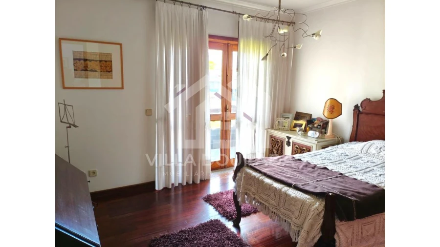 Moradia T5 para Venda em Arcozelo Foto 14