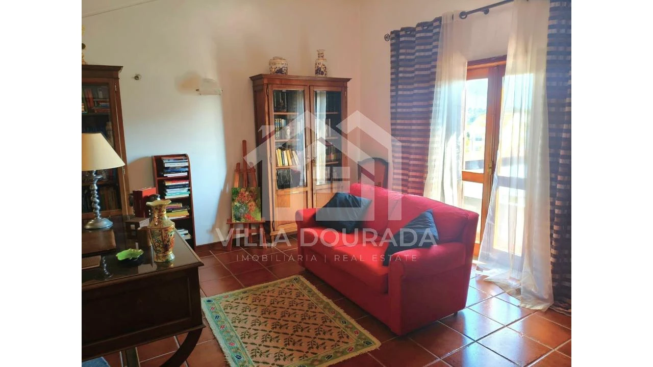 Moradia T5 para Venda em Arcozelo Foto 5