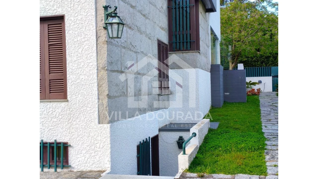 Moradia T5 para Venda em Arcozelo Foto 19