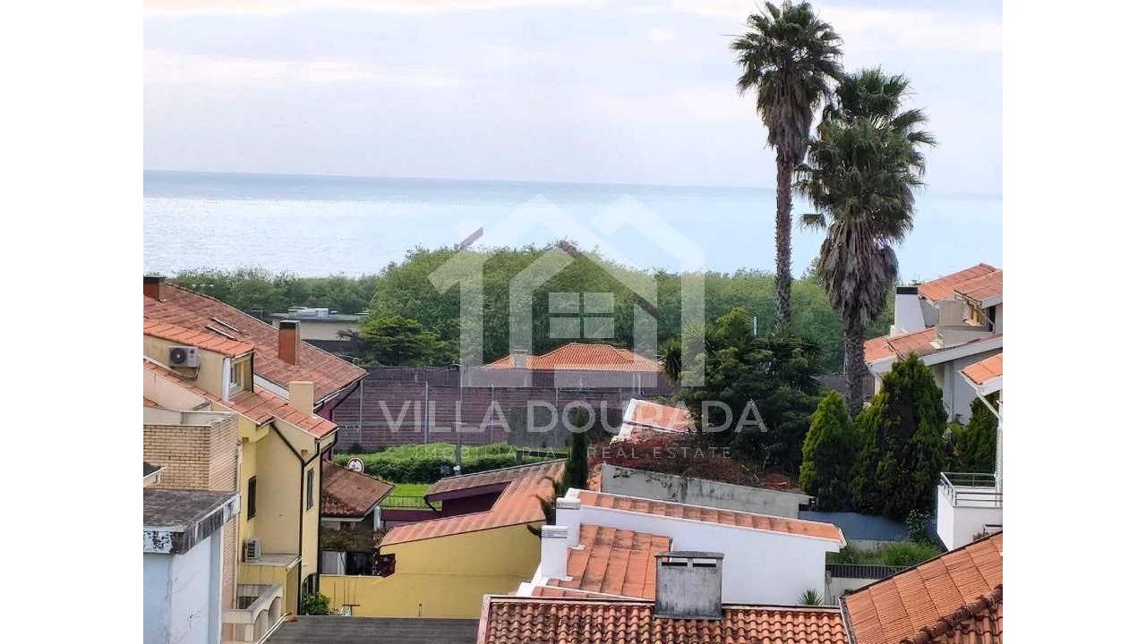 Moradia T5 para Venda em Arcozelo Foto 24