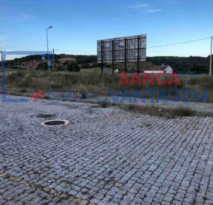 Terreno para Venda em Rebordãos Foto 8