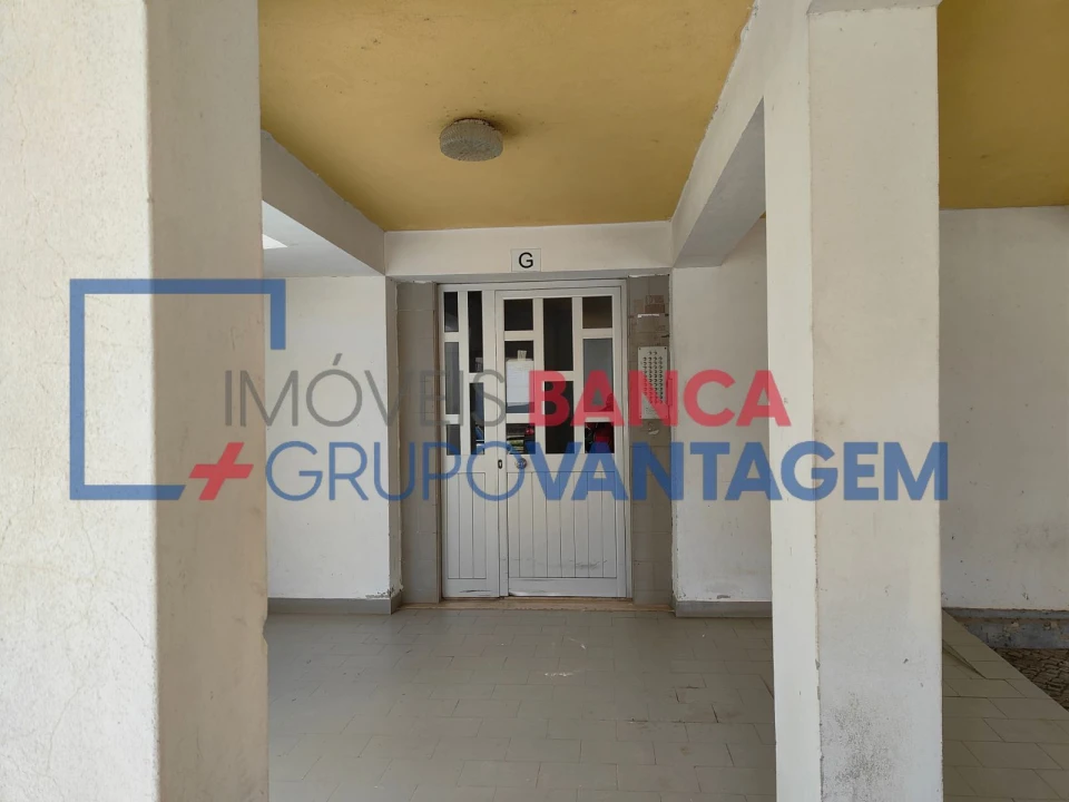 Apartamento T4 para Venda em Pinhal Novo Foto 2
