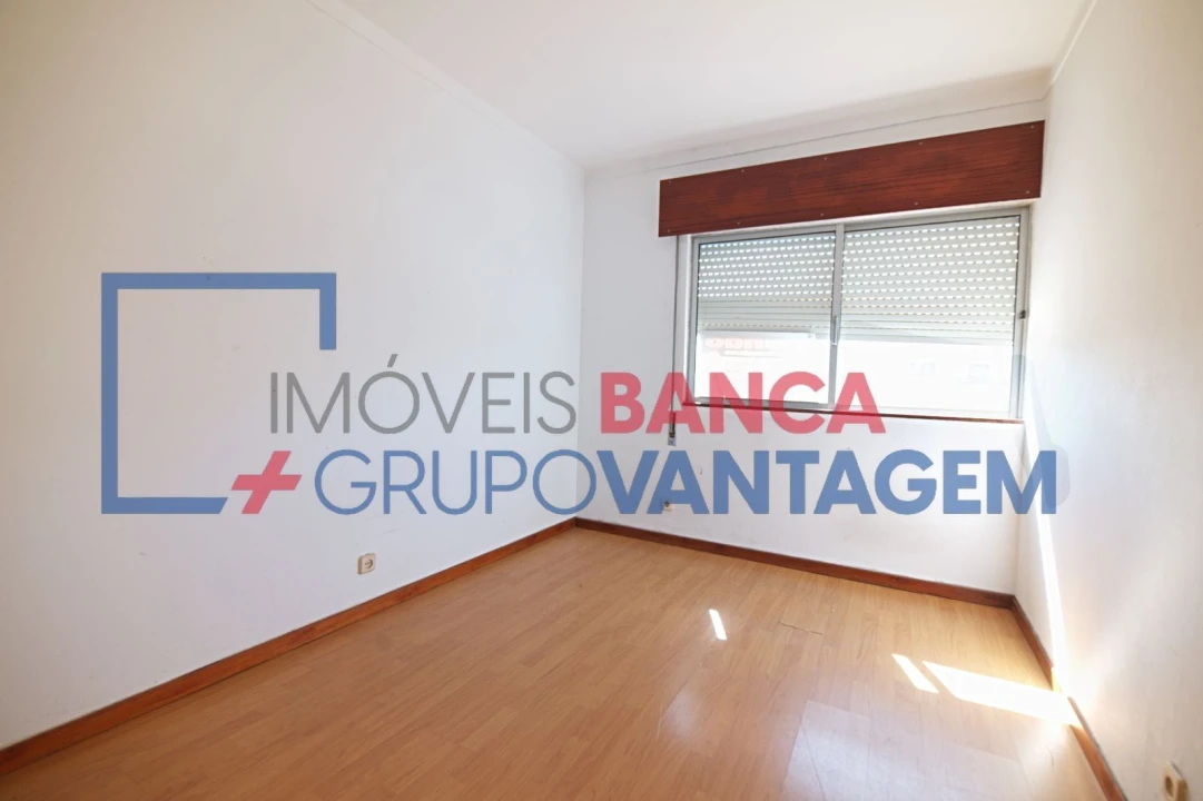 Apartamento T4 para Venda em Pinhal Novo Foto 23