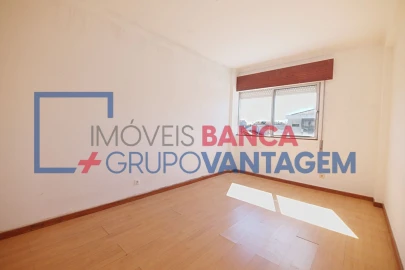 Apartamento T4 para Venda em Pinhal Novo