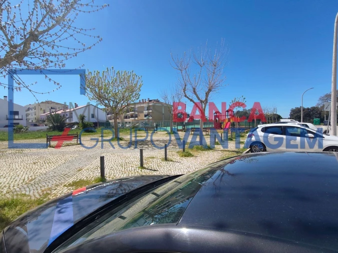 Apartamento T4 para Venda em Pinhal Novo Foto 28