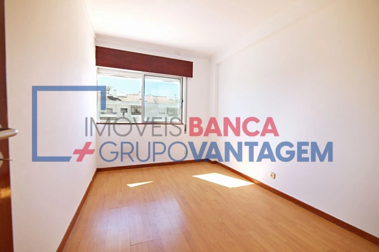 Apartamento T4 para Venda em Pinhal Novo Foto 16