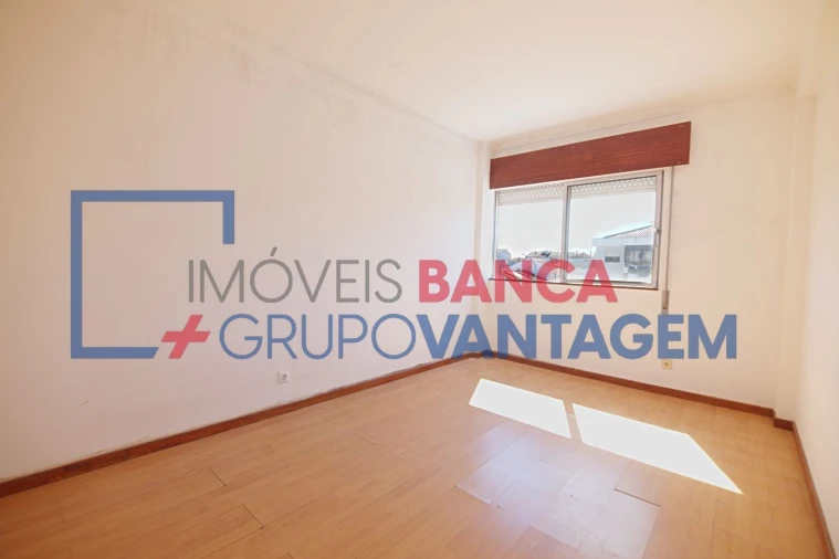 Apartamento T4 para Venda em Pinhal Novo Foto 26