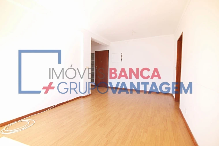 Apartamento T4 para Venda em Pinhal Novo Foto 12