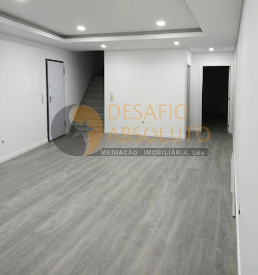 Moradia T3 para Venda em Fernao Ferro Foto 2