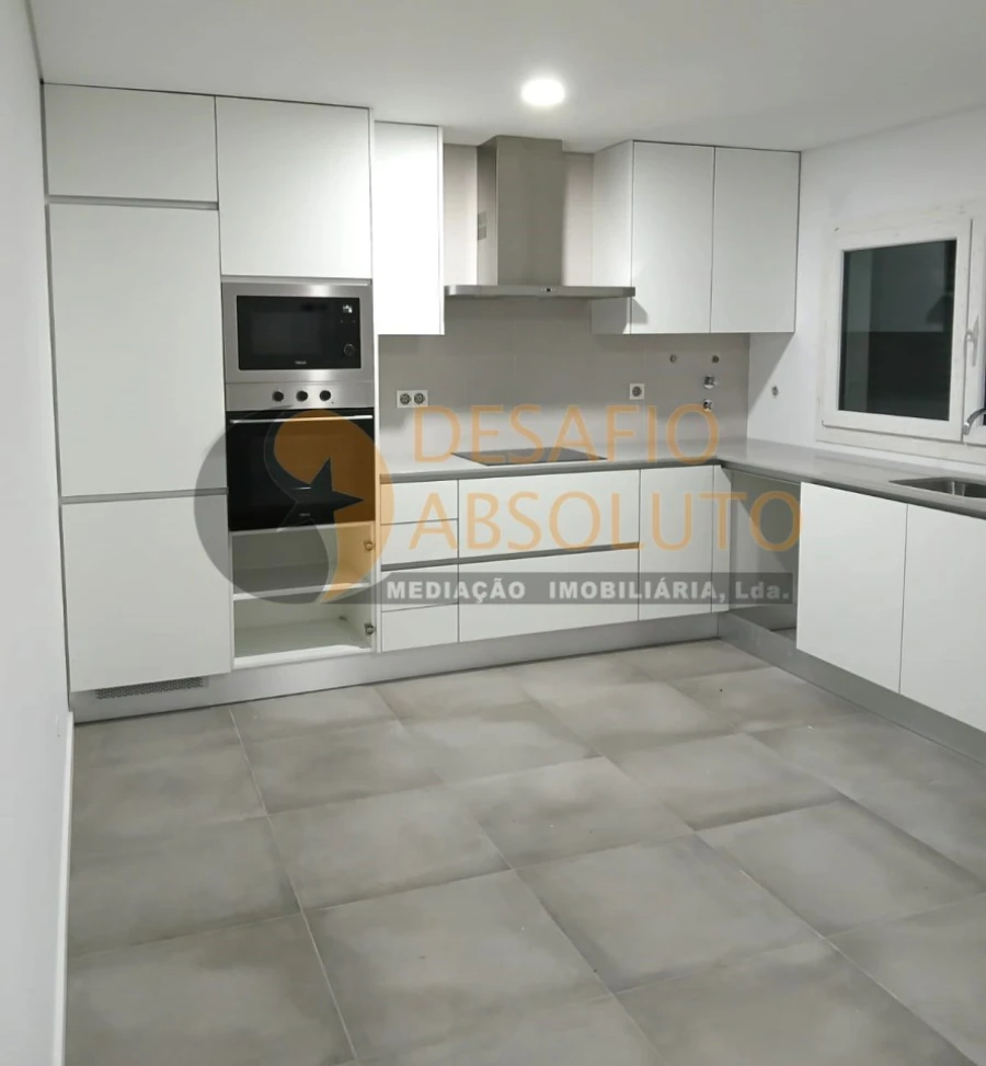 Moradia T3 para Venda em Fernao Ferro Foto 4