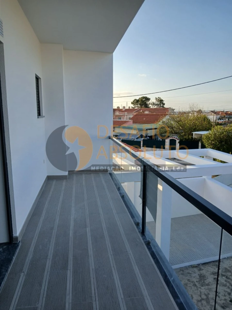 Moradia T3 para Venda em Fernao Ferro Foto 14