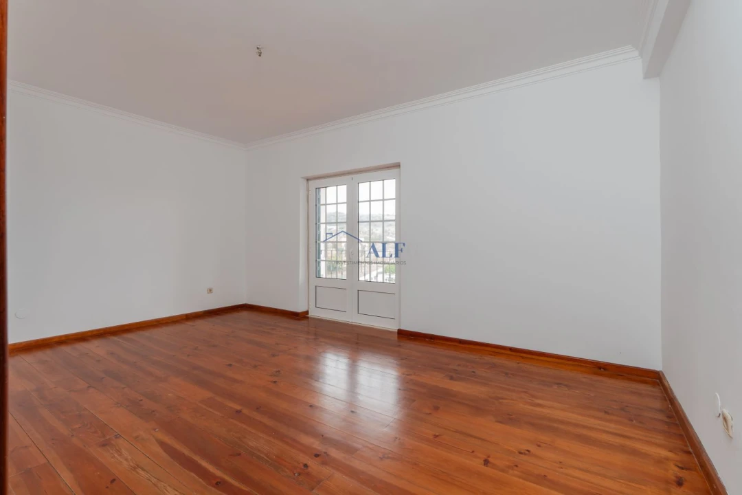 Moradia T7 para Venda em Vila Franca de Xira Foto 42