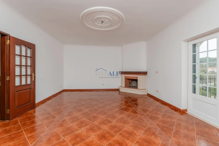 Moradia T7 para Venda em Vila Franca de Xira Foto 12