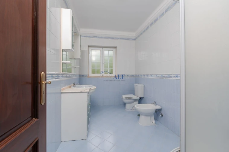 Moradia T7 para Venda em Vila Franca de Xira Foto 10