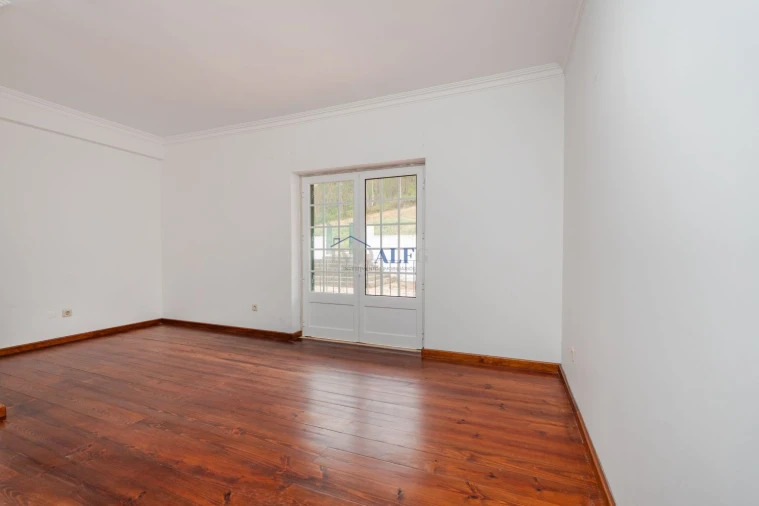 Moradia T7 para Venda em Vila Franca de Xira Foto 40