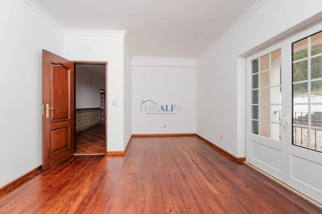 Moradia T7 para Venda em Vila Franca de Xira Foto 33