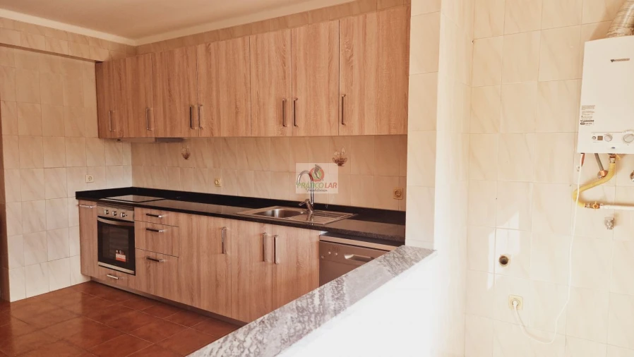 Apartamento T2 para Venda em Oliveira do Bairro Foto 1