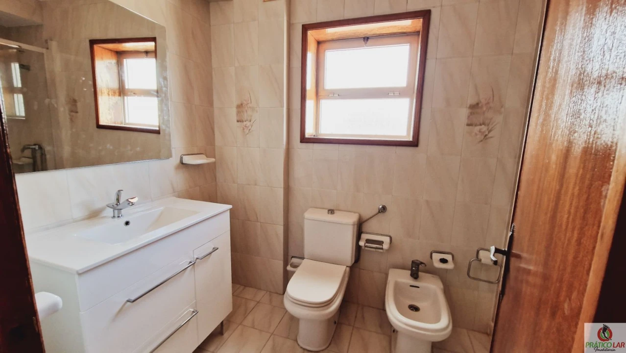 Apartamento T2 para Venda em Oliveira do Bairro Foto 8