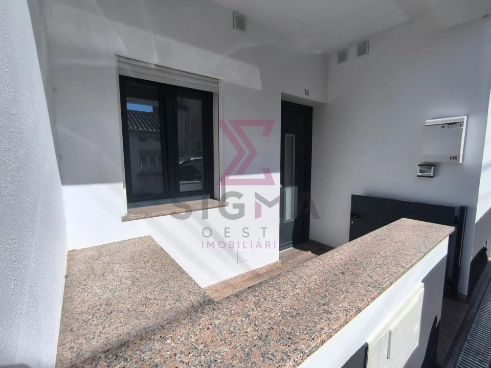 Moradia T2 para Venda em Bombarral e Vale Covo Foto 2