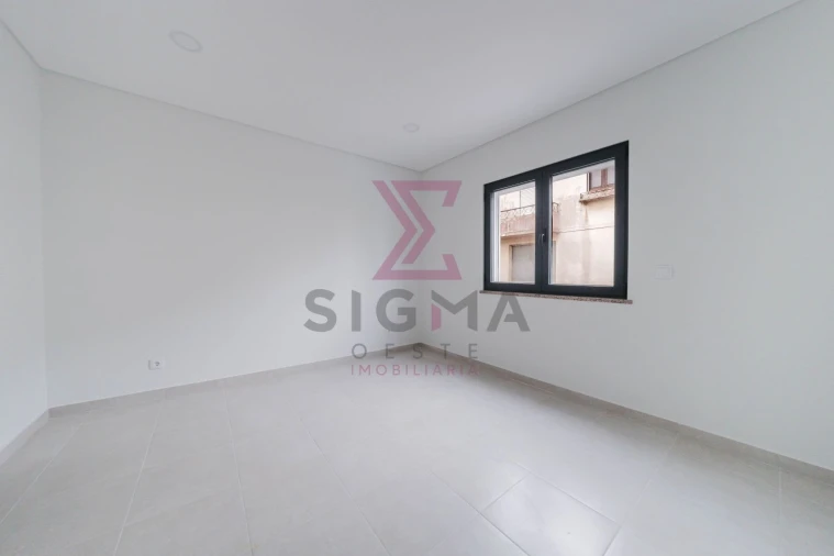 Moradia T2 para Venda em Bombarral e Vale Covo Foto 16