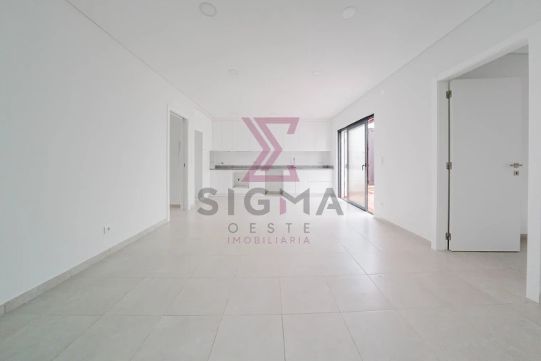 Moradia T2 para Venda em Bombarral e Vale Covo Foto 12