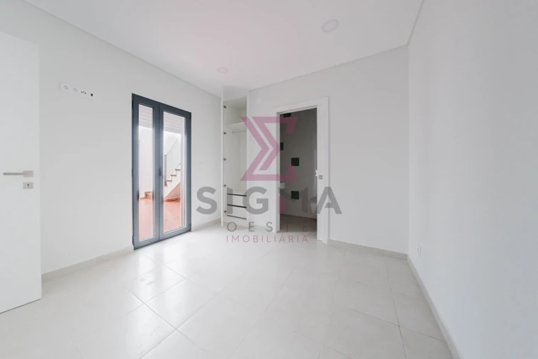 Moradia T2 para Venda em Bombarral e Vale Covo Foto 15