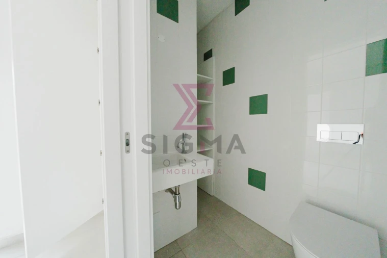 Moradia T2 para Venda em Bombarral e Vale Covo Foto 16