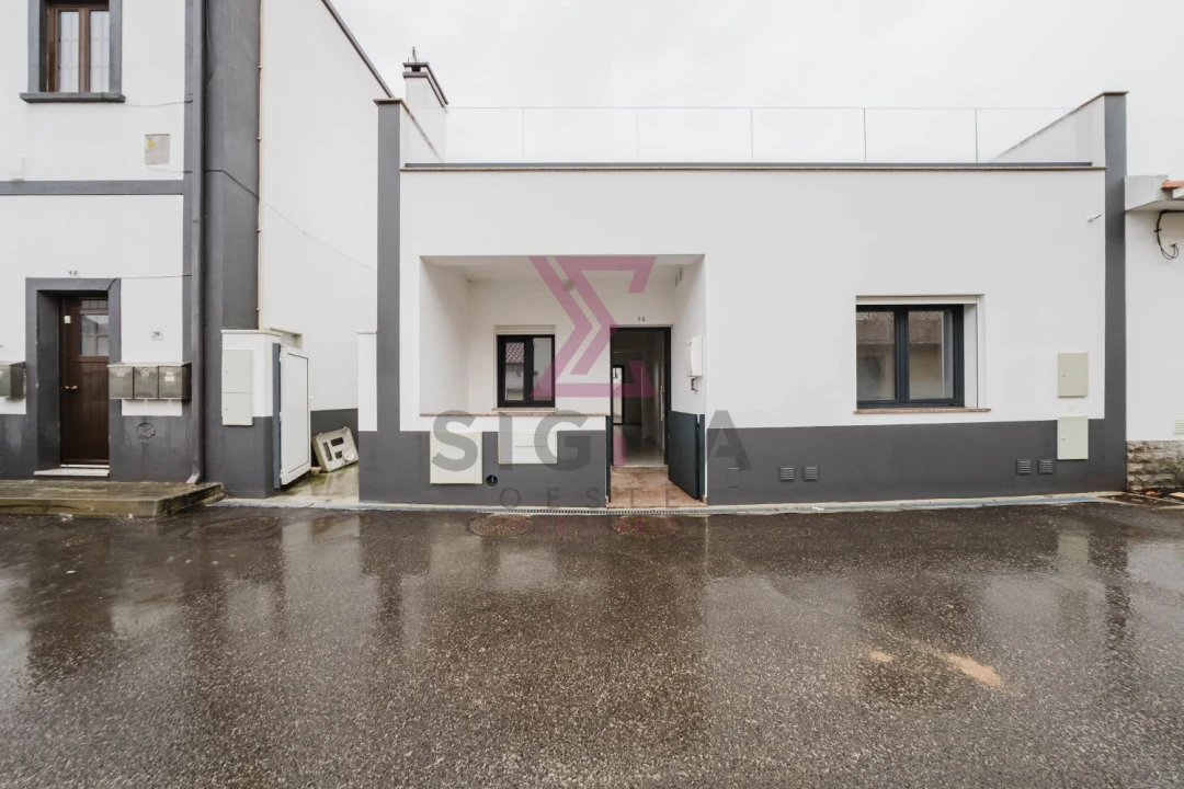 Moradia T2 para Venda em Bombarral e Vale Covo Foto 1