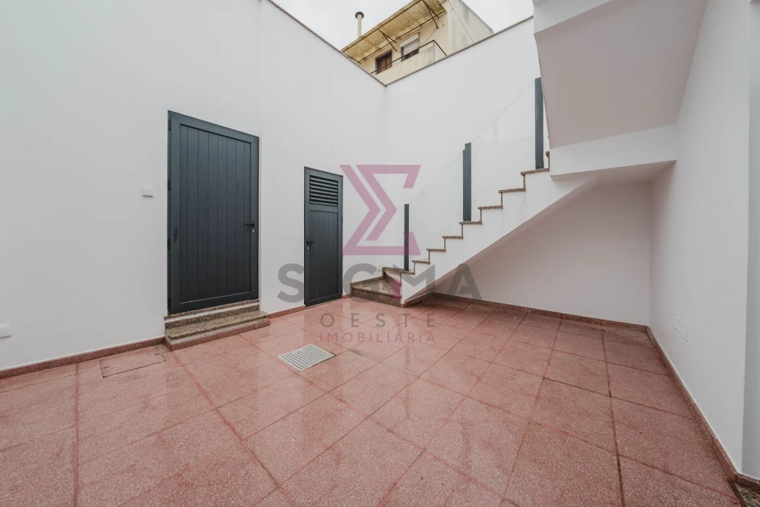 Moradia T2 para Venda em Bombarral e Vale Covo Foto 21