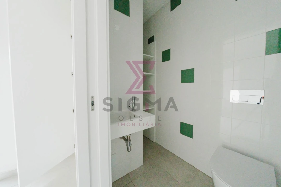 Moradia T2 para Venda em Bombarral e Vale Covo Foto 19