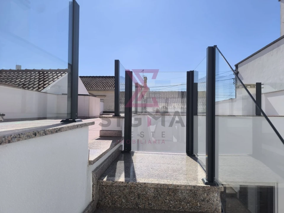 Moradia T2 para Venda em Bombarral e Vale Covo Foto 23