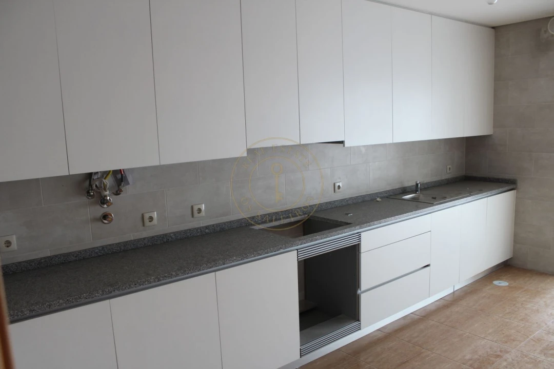 Apartamento T3 para Venda em Fonte de Angeão e Covão do Lobo Foto 10