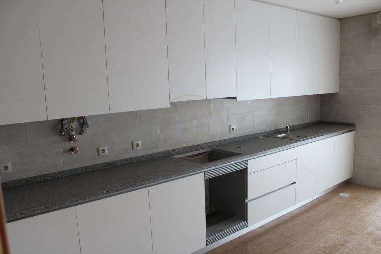 Apartamento T3 para Venda em Fonte de Angeão e Covão do Lobo Foto 10