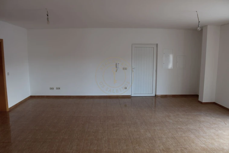 Apartamento T3 para Venda em Fonte de Angeão e Covão do Lobo Foto 8