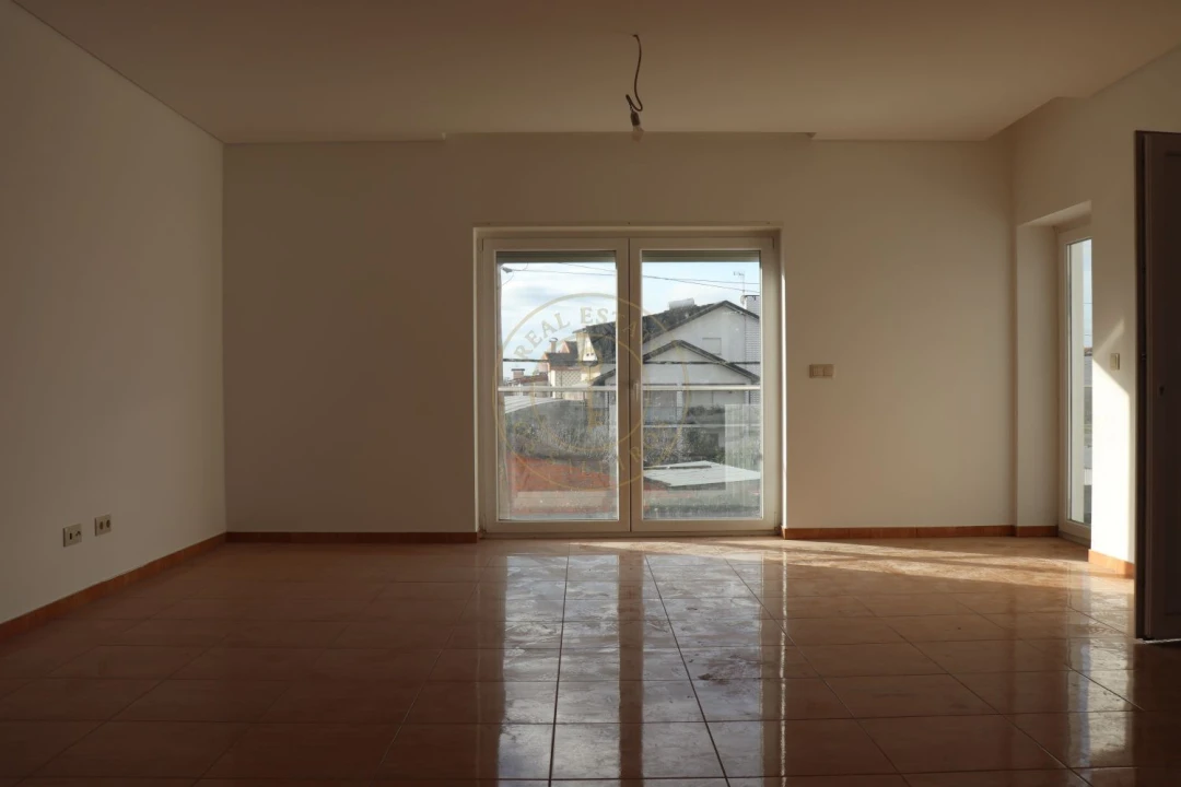 Apartamento T3 para Venda em Fonte de Angeão e Covão do Lobo Foto 3
