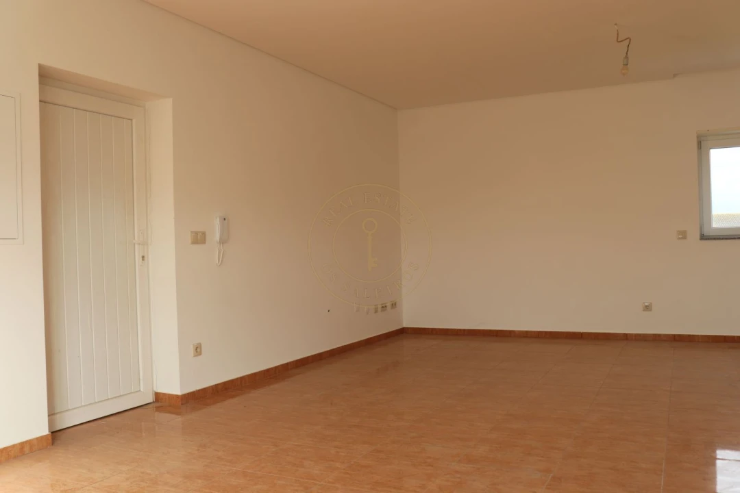 Apartamento T3 para Venda em Fonte de Angeão e Covão do Lobo Foto 4