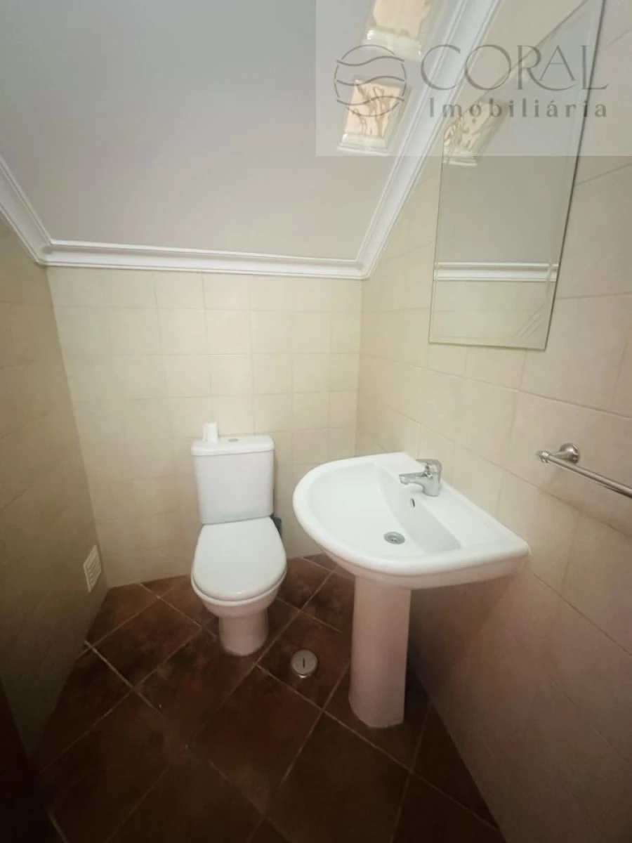 Moradia T3 para Venda em Olhão Foto 14