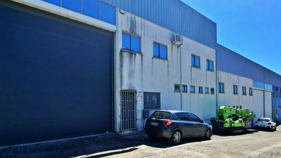 Armazém para Venda em Rio Tinto