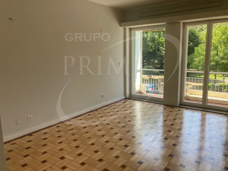 Apartamento T3 para Arrendamento em Aldoar, Foz do Douro e Nevogilde Foto 3