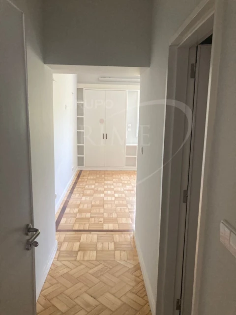 Apartamento T3 para Arrendamento em Aldoar, Foz do Douro e Nevogilde